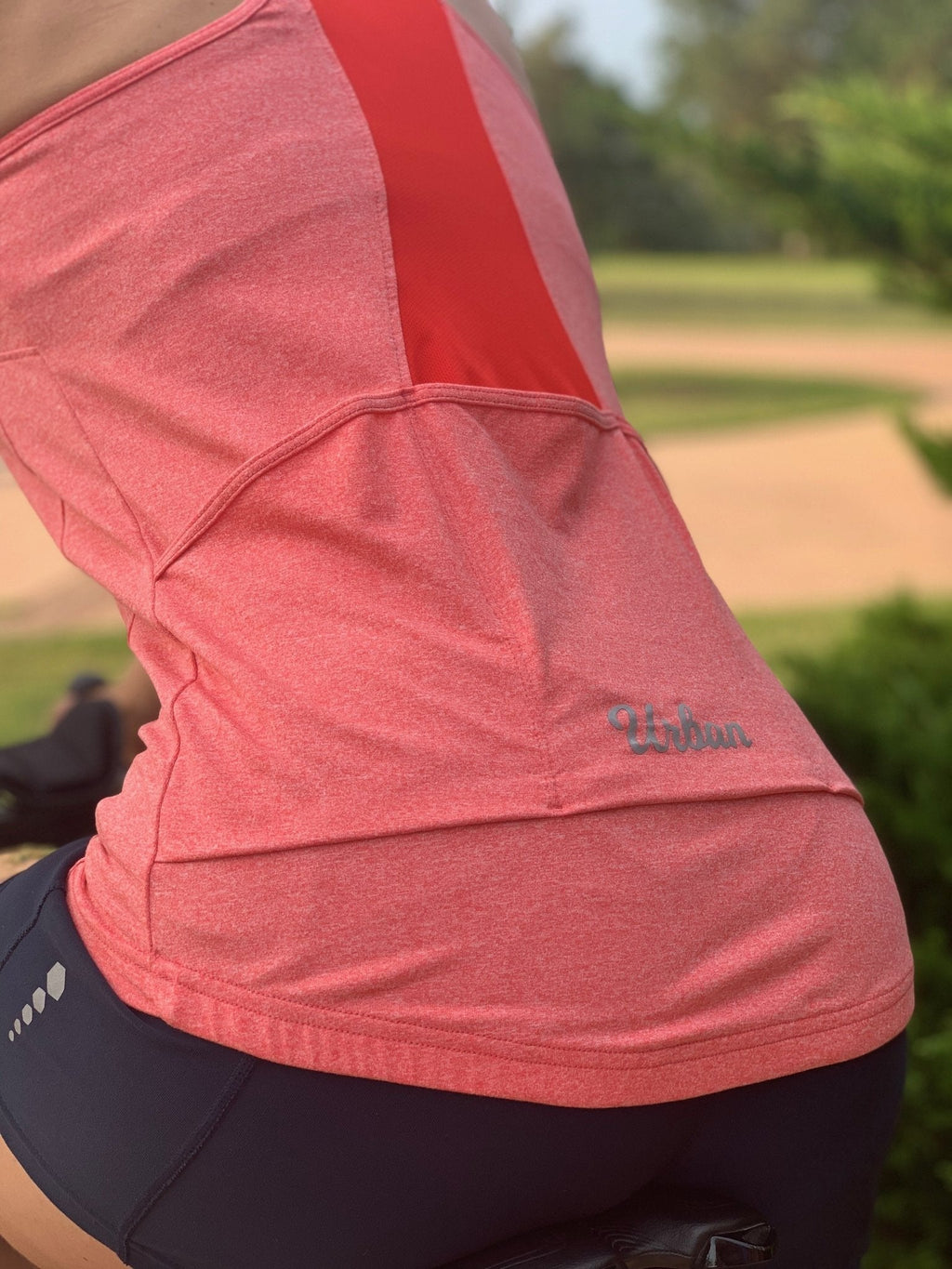 Urban Cycling Women’s Racerback Tank Top with Pockets – Lightweight, Breathable Performance for Cycling and Running